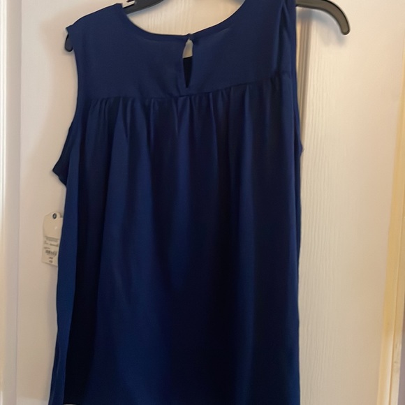 NWT Navy St John’s Bay Tank - Picture 5 of 6